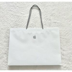 White and gray apple gift bag ￼